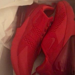 Air Max 270 Triple Red
